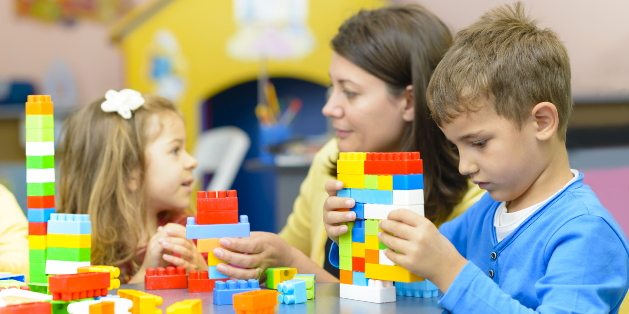 تاب آوری مراقبین کودکان مبتلا به اختلال اوتیسم