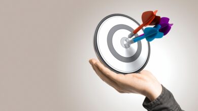 خودکارآمدی تحصیلی و تاب­ آوری تحصیلی