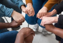 تقویت همبستگی بین نسلی برای رفاه پایدار؛ چشم‌انداز مددکاری اجتماعی در ۲۰۲۵