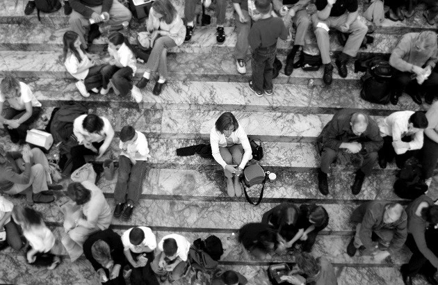 کالبدشکافی بی‌تفاوتی اجتماعی و زوال تاب‌آوری