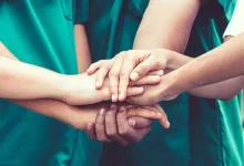 تاب‌آوری در کادر درمان (Resilience in Healthcare Professionals)