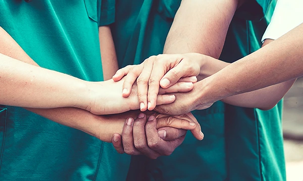 تاب‌آوری در کادر درمان (Resilience in Healthcare Professionals)